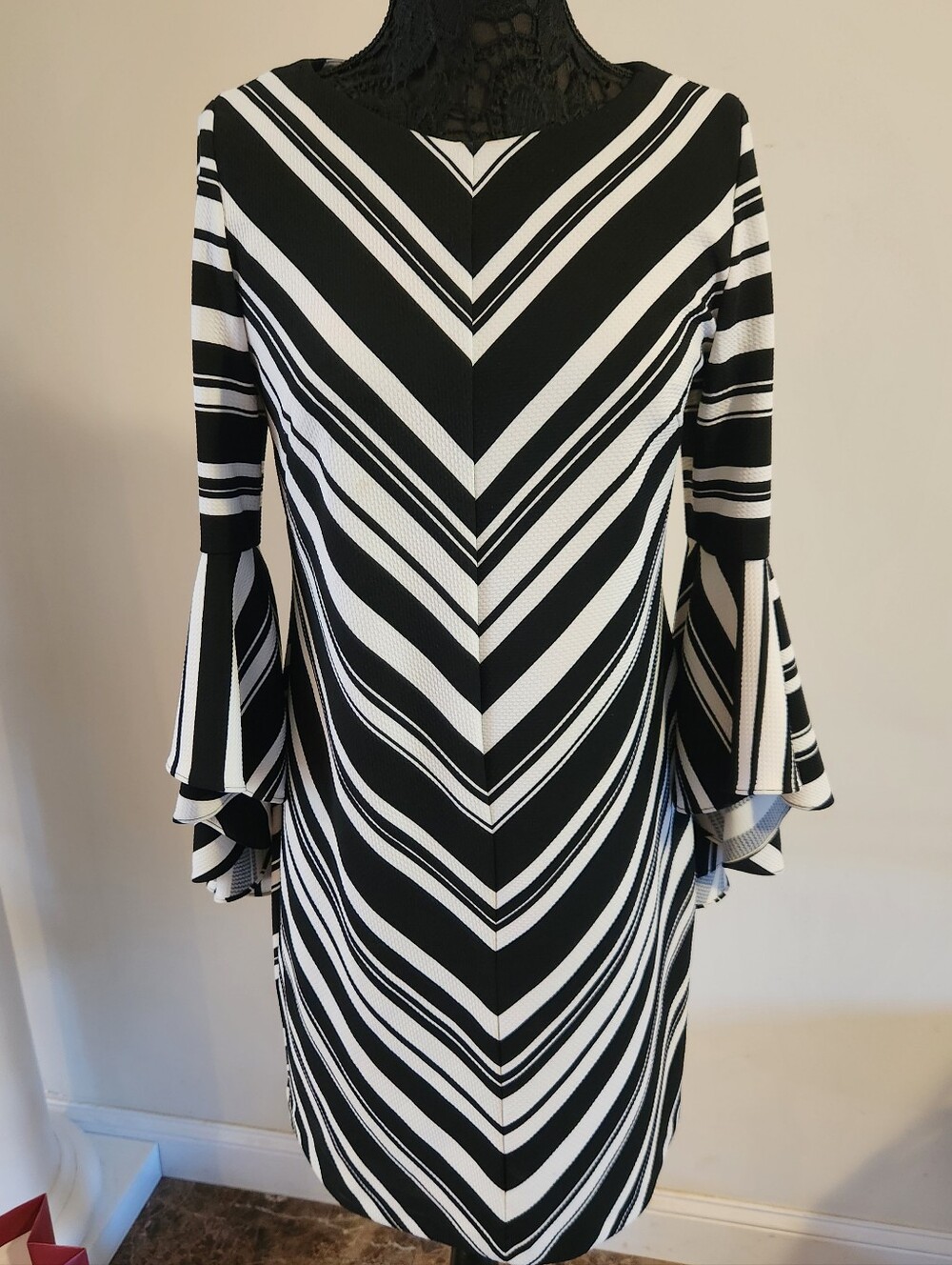 Roz & Ali Black and White Chevron Bell-Sleeve Dress
